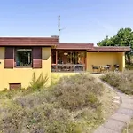בית נופש The Yellow House 200 Metres From The Ålbæk