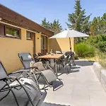 בית נופש The Yellow House 200 Metres From The Ålbæk
