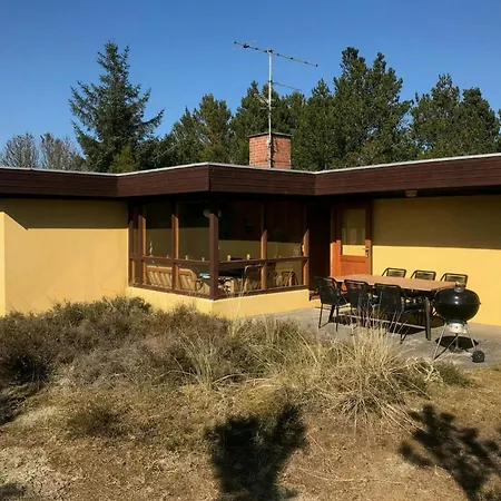 The Yellow House 200 Metres From The בית נופש Ålbæk